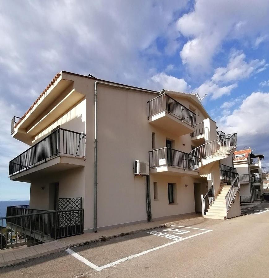Apartment Saro & Tea カステル・ディ・トゥーザ エクステリア 写真
